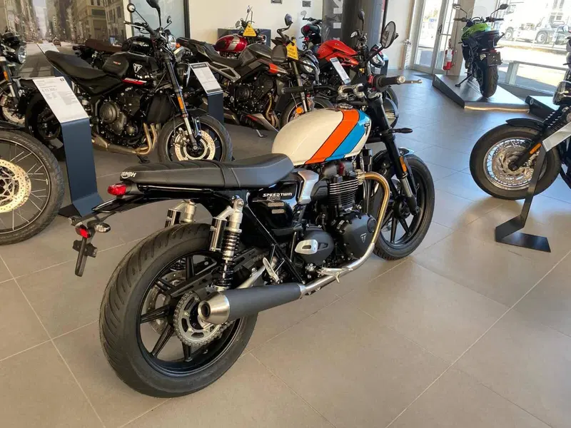 Triumph Speed Twin 900 (2025 - 26) (2)