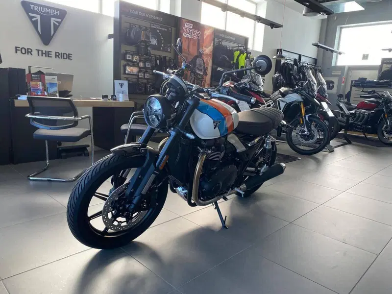 Triumph Speed Twin 900 (2025 - 26) (4)