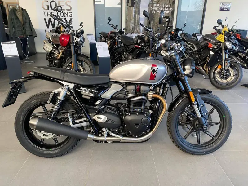 Triumph Speed Twin 900 (2025 - 26) (5)
