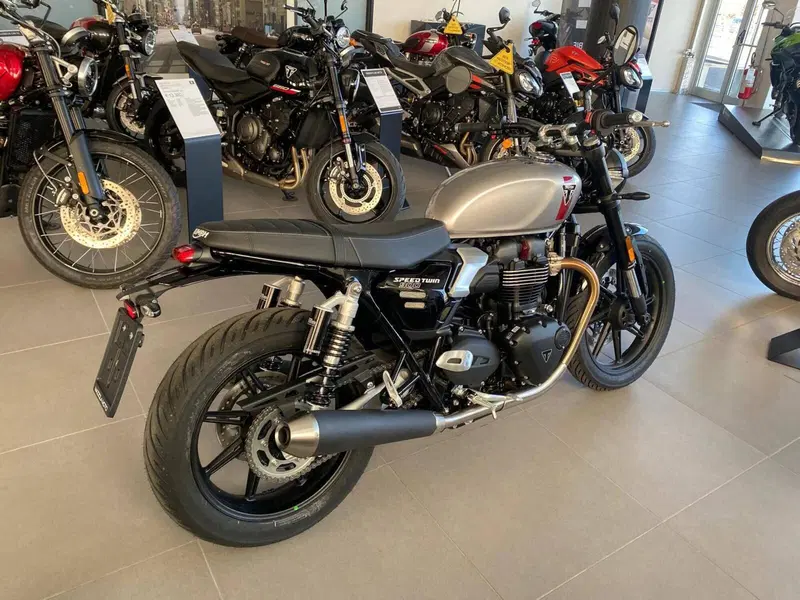 Triumph Speed Twin 900 (2025 - 26) (6)