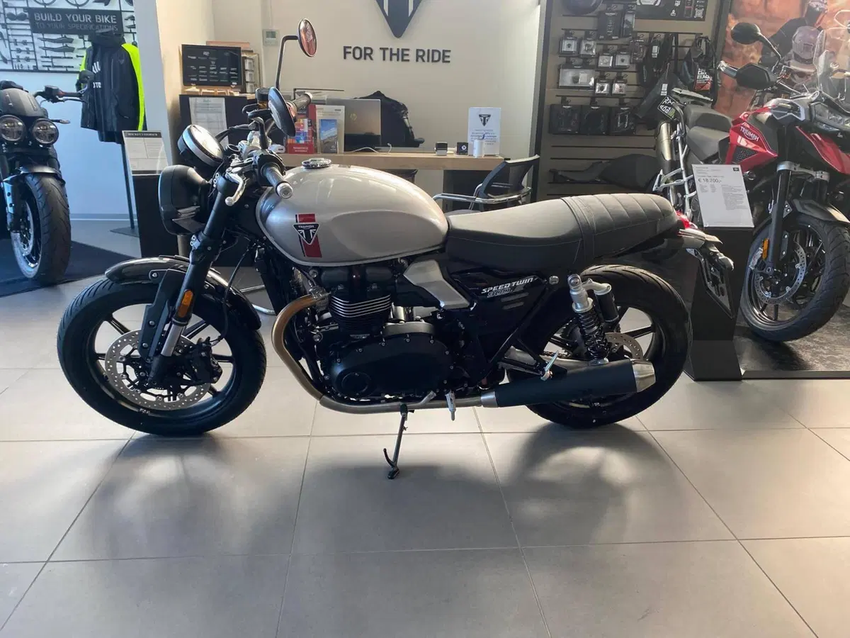 Triumph Speed Twin 900 (2025 - 26) (7)