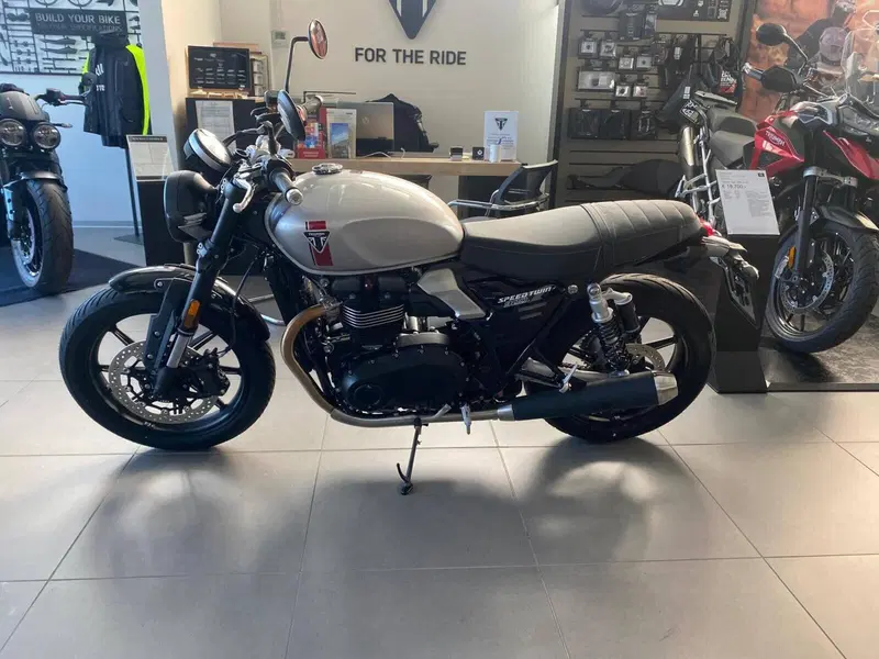 Triumph Speed Twin 900 (2025 - 26) (7)
