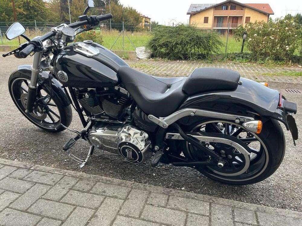 Harley-Davidson 1690 Breakout (2013 - 17) - FXSB