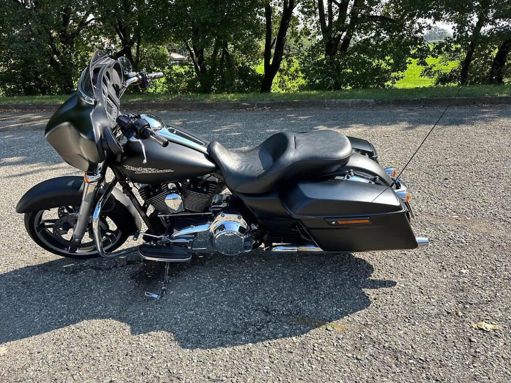 Harley-Davidson 107 Street Glide (2017 - 19) - FLHX (4)