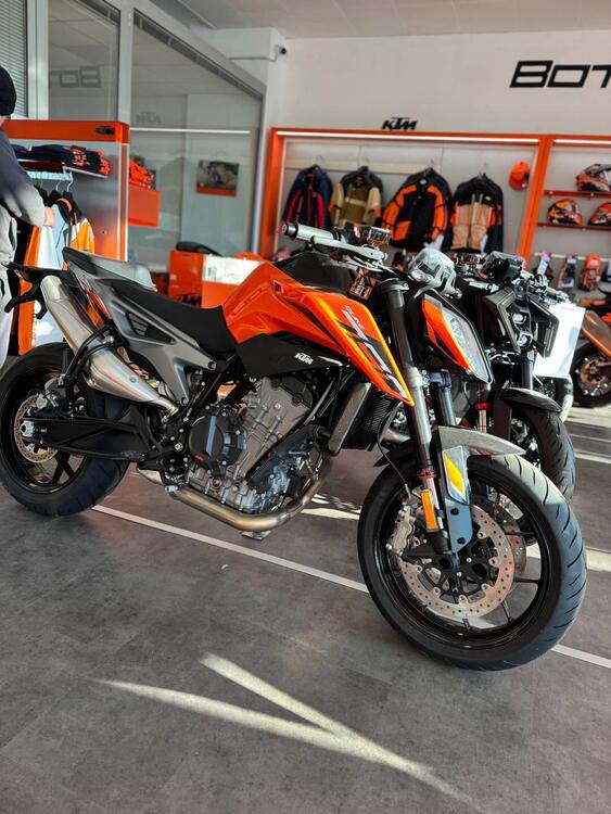 KTM 790 Duke L (2023 - 24)