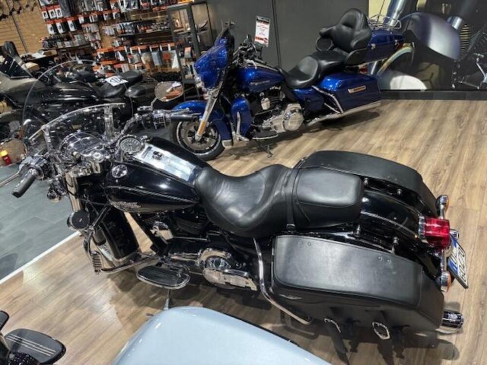 Harley-Davidson 1690 Road King (2013 - 16) - FLHR (4)