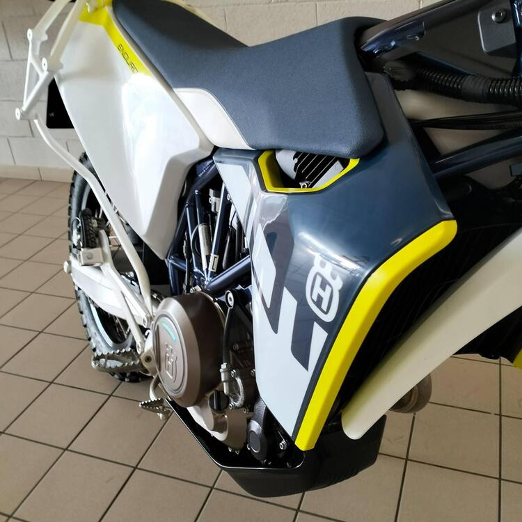 Husqvarna 701 Enduro (2023 - 25) (3)