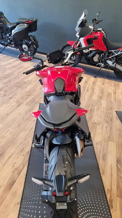 MV Agusta Brutale 800 R (2023 - 25) (4)