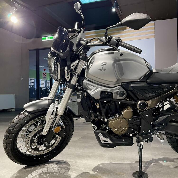 Voge Trofeo 300ACX Scrambler (2021 - 25) (2)