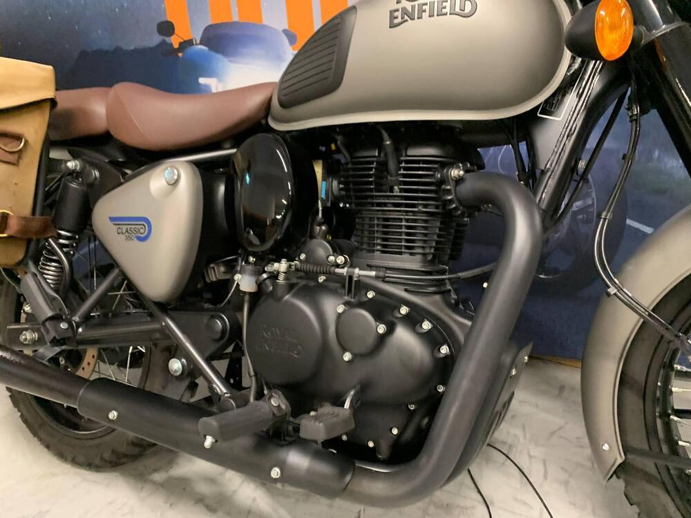 Royal Enfield Classic 350 (2021 - 25) (3)