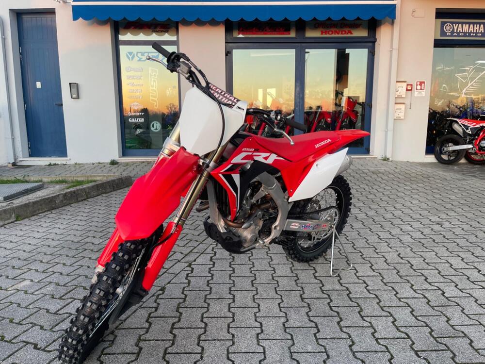 Honda CRF 250 R (2020) (2)