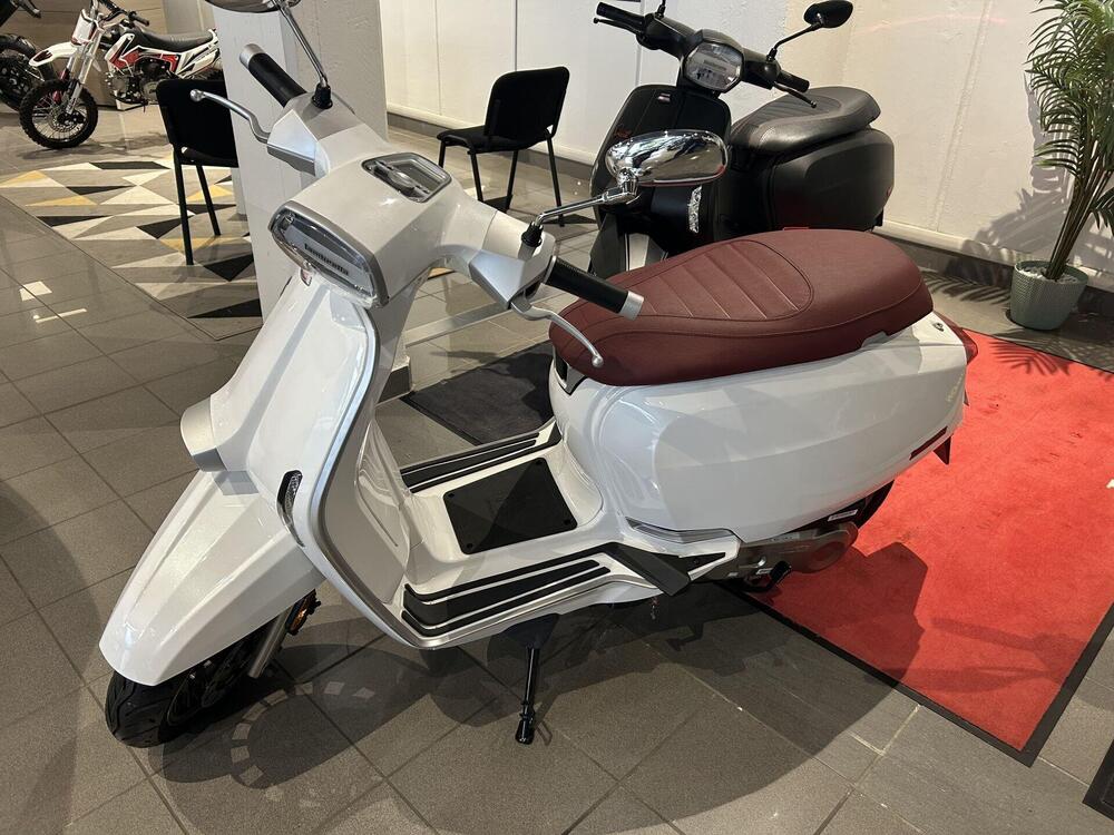 Lambretta V 50 Special (2021 - 24) (2)