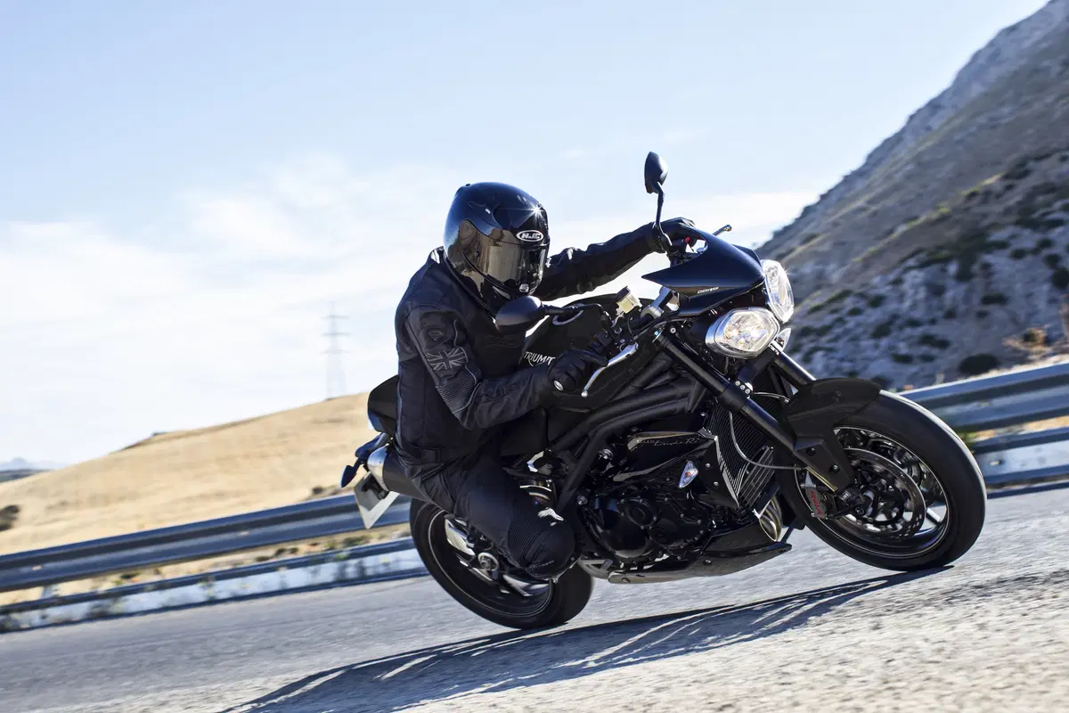 Triumph Speed 94 e Speed 94R, 21 anni dopo (7)