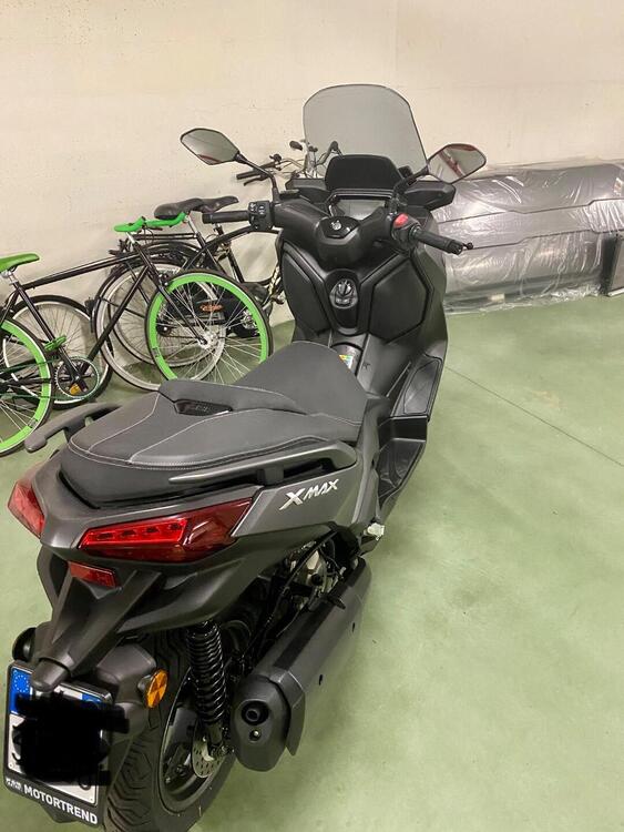 Yamaha X-Max 300 (2021 - 24) (2)