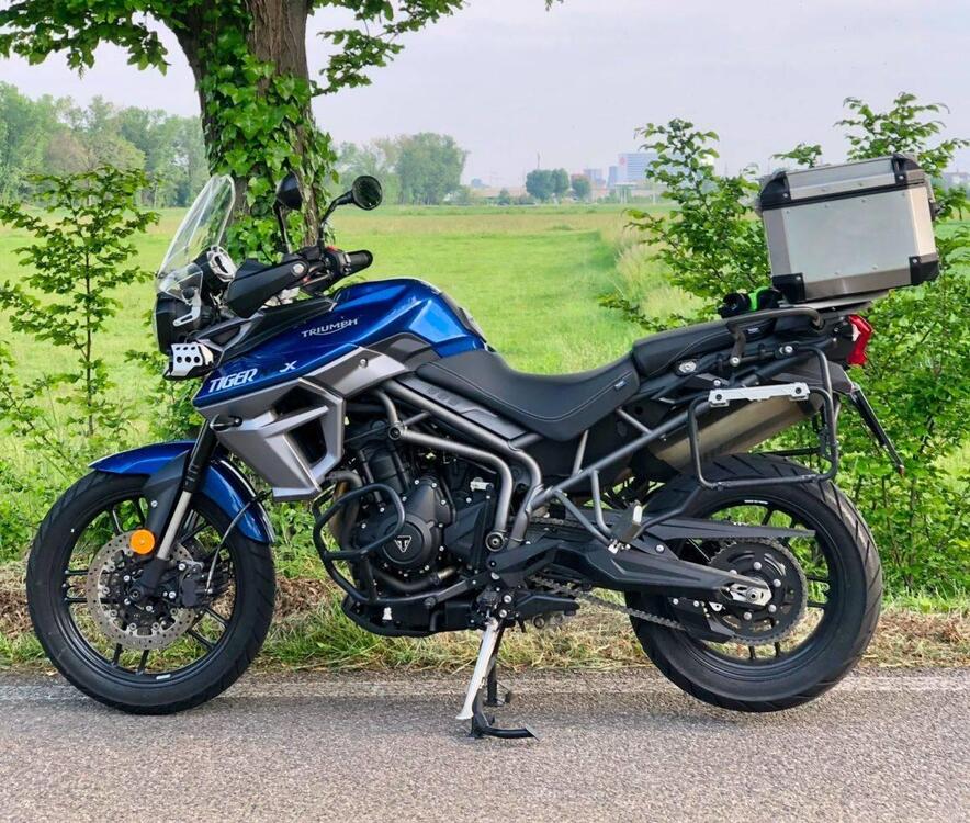 Triumph Tiger 800 XRx (2015 - 17) (2)