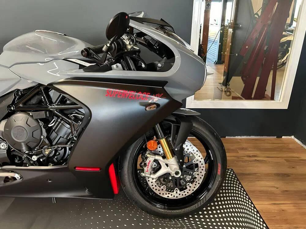 MV Agusta Superveloce 800 (2021 - 25) (3)