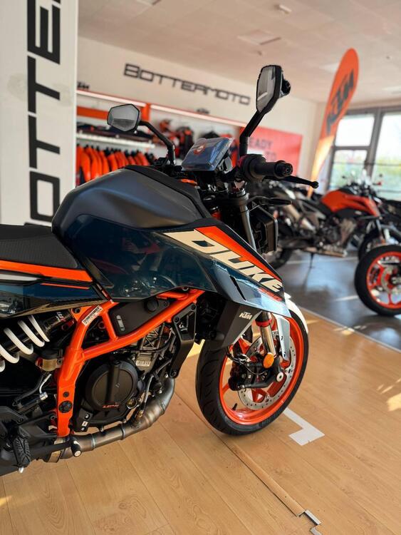 KTM 390 Duke (2024 - 25) (2)