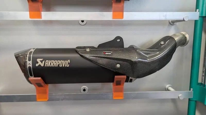 AKRAPOVIČ "SLIP-ON LINE" Akrapovic (2)