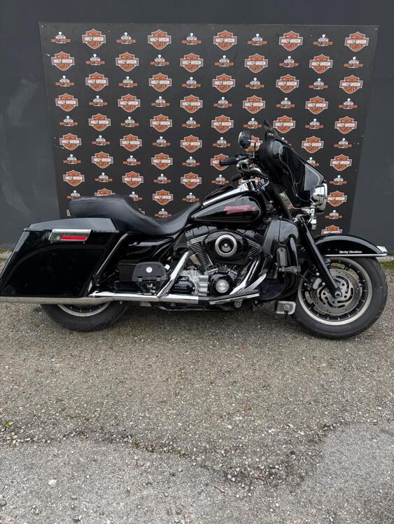 Harley-Davidson 1584 Electra Glide Standard (2008 - 10) - FLHT