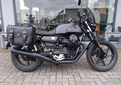 Moto Guzzi V7 Stone (2021 - 25) usata