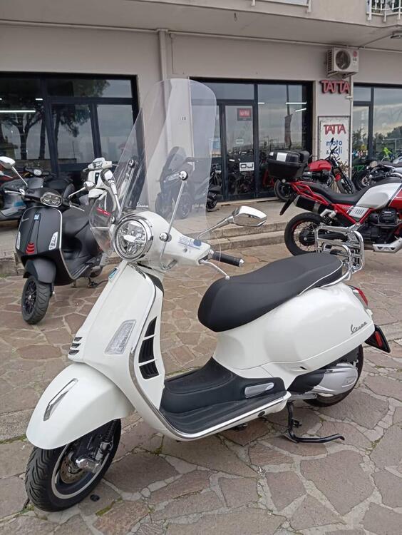 Vespa GTS 300 Super (2023 - 24)