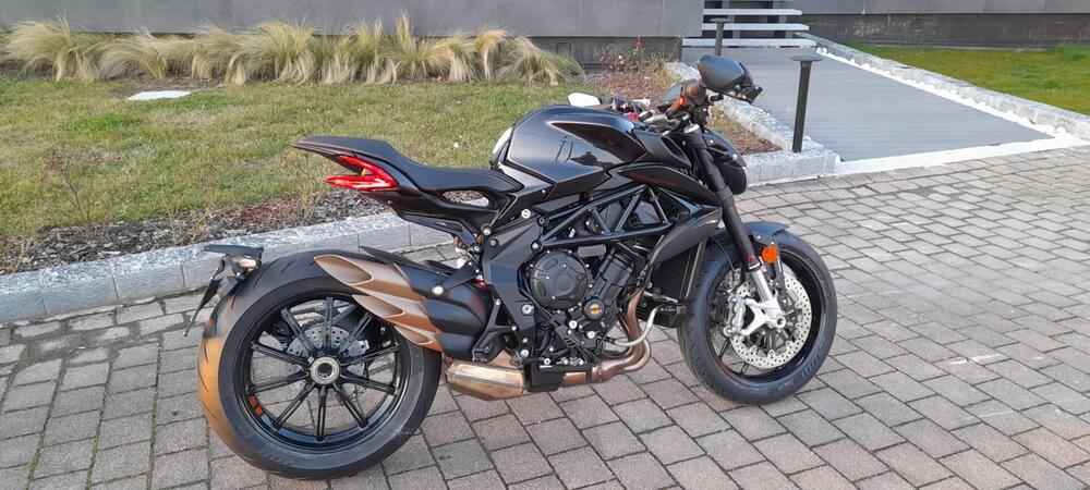 MV Agusta Dragster 800 R (2023 - 25) (3)