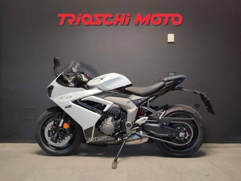 Triumph Daytona 660 (2024 - 25) (2)