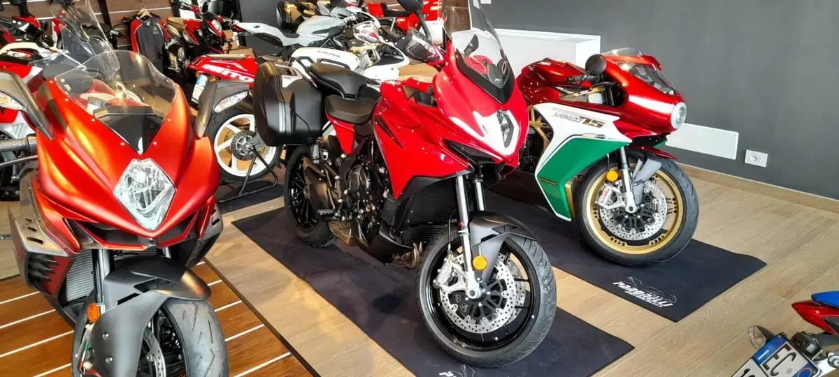 MV Agusta Turismo Veloce 800 R (2023 - 26) (9)