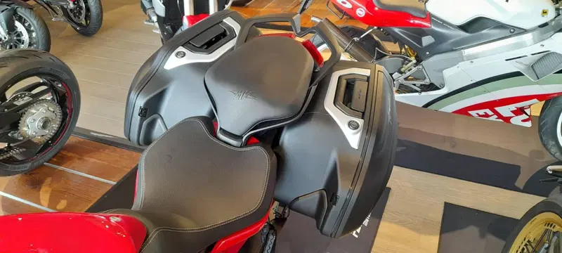 MV Agusta Turismo Veloce 800 R (2023 - 26) (11)