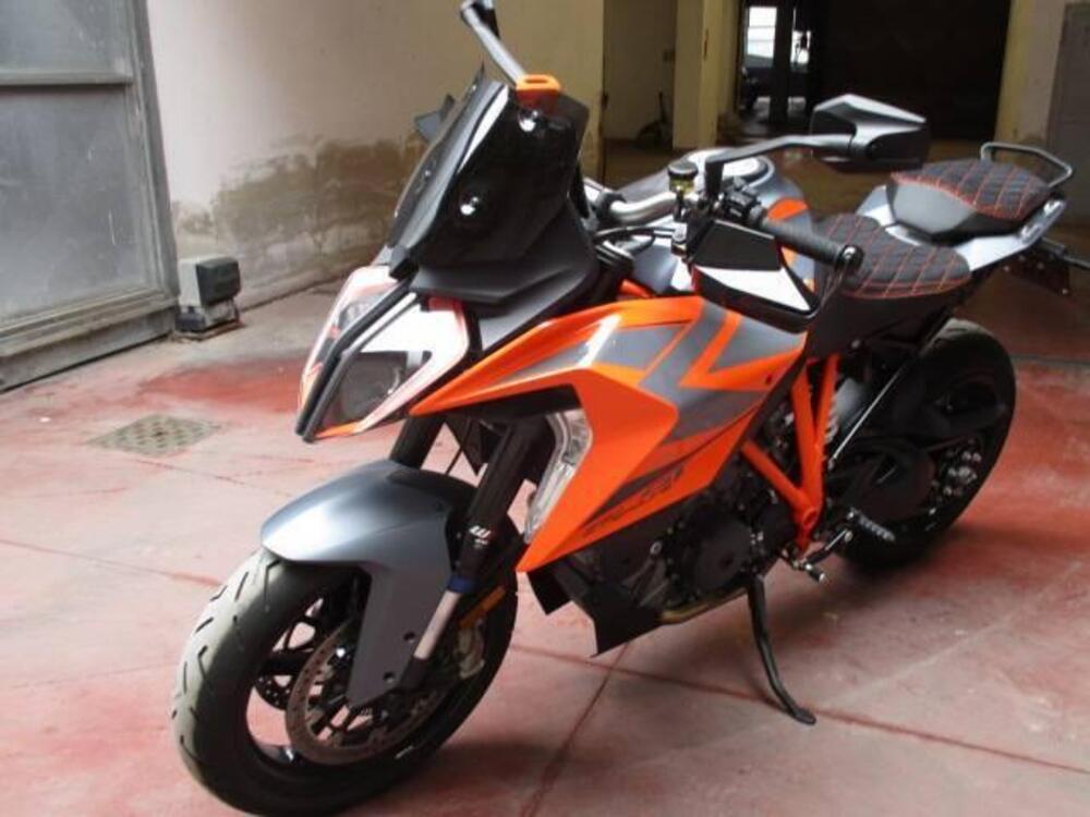 KTM 1290 Super Duke GT (2022 - 24) (2)