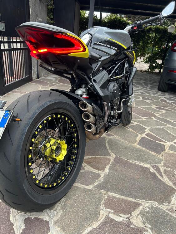 MV Agusta Dragster 800 RR (2018 - 20) (2)