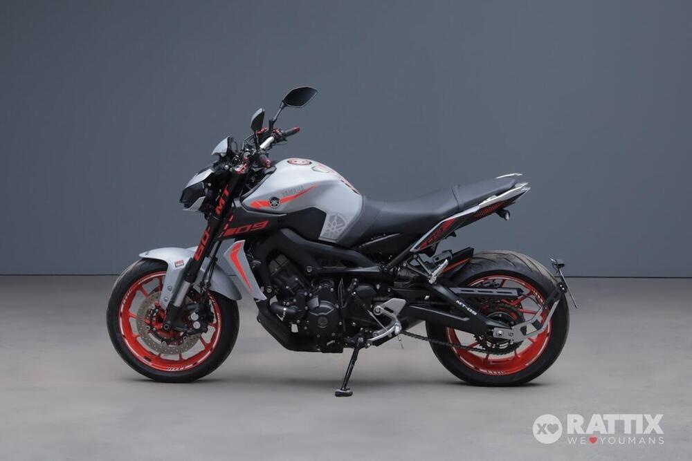 Yamaha MT-09 (2017 - 20) (3)