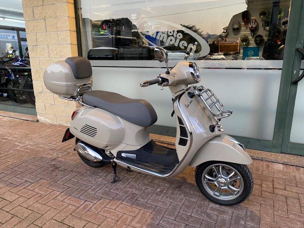 Vespa GTS 300 Super (2023 - 24) (2)