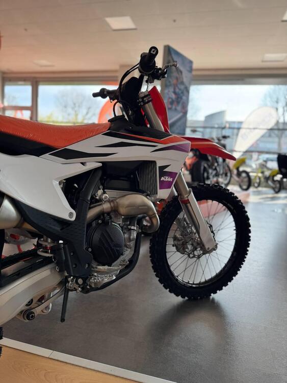 KTM 250 SX-F (2024) (5)