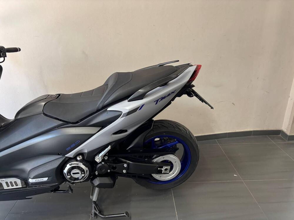 Yamaha T-Max 560 (2020 - 21) (3)