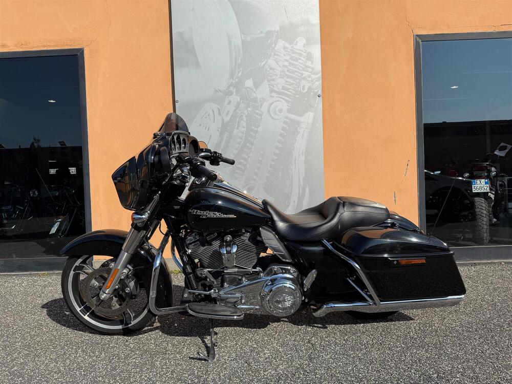 Harley-Davidson 107 Street Glide (2017 - 19) - FLHX (3)