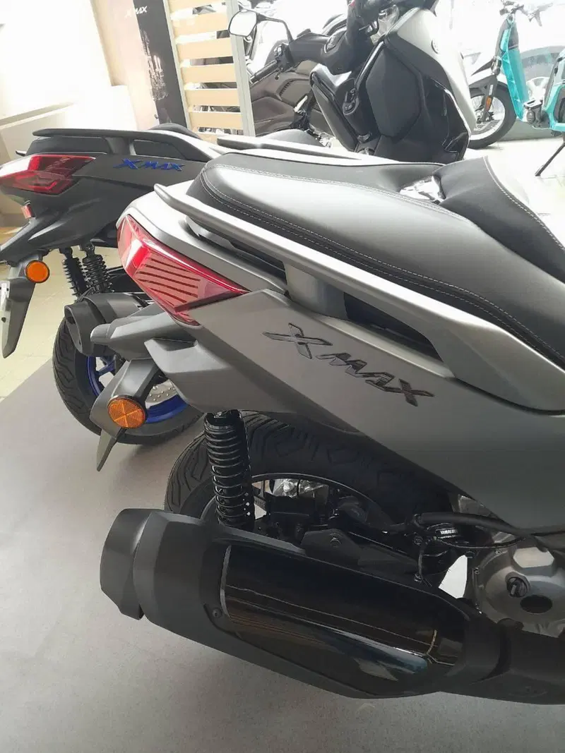 Yamaha X-Max 300 (2025 - 26) (2)