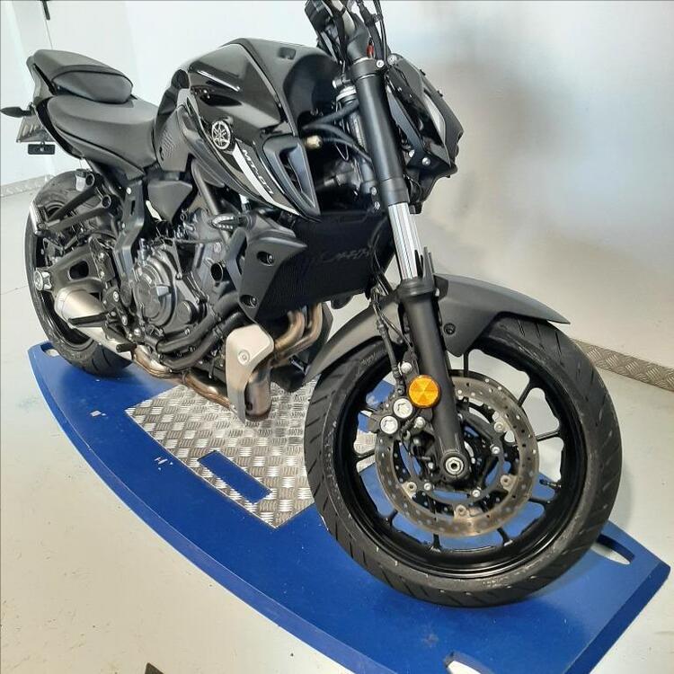 Yamaha MT-07 Pure (2023 - 25) (2)