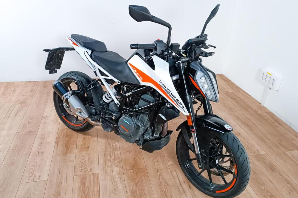 KTM 390 Duke (2021 - 23) (2)