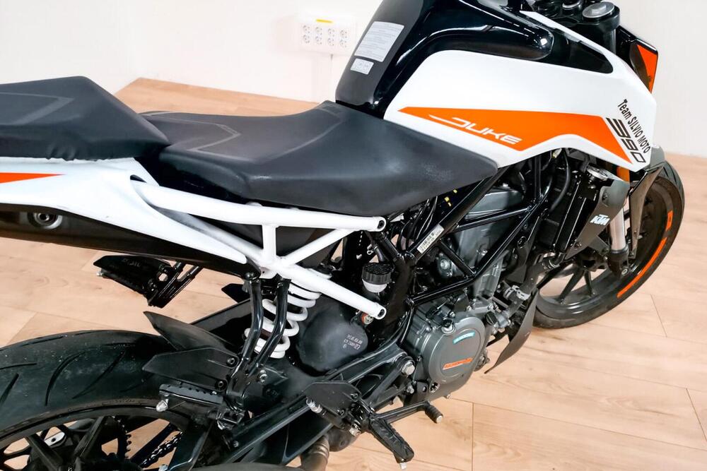 KTM 390 Duke (2021 - 23) (4)