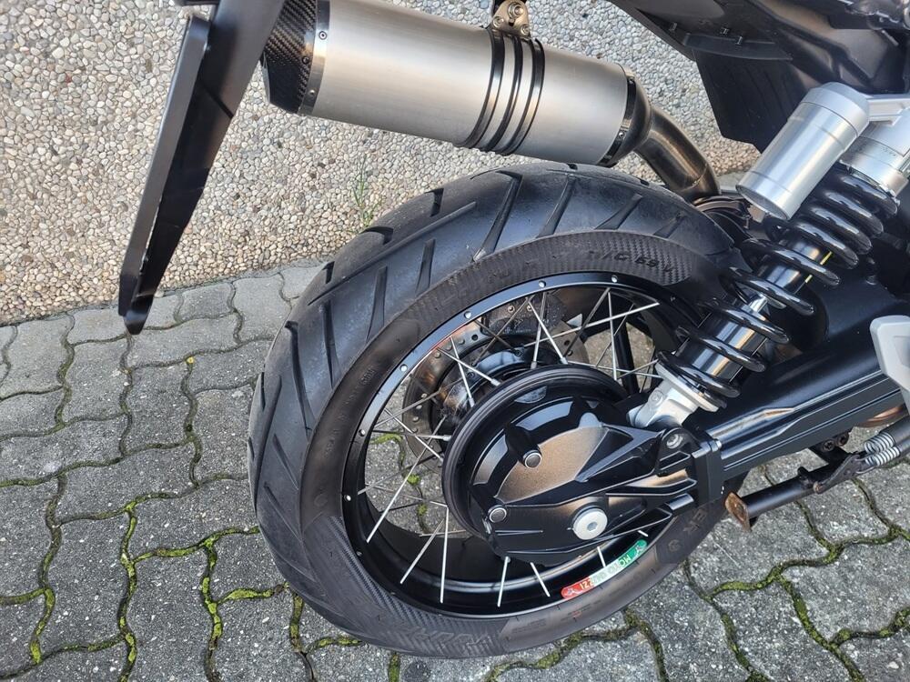 Moto Guzzi V85 TT (2021 - 23) (4)