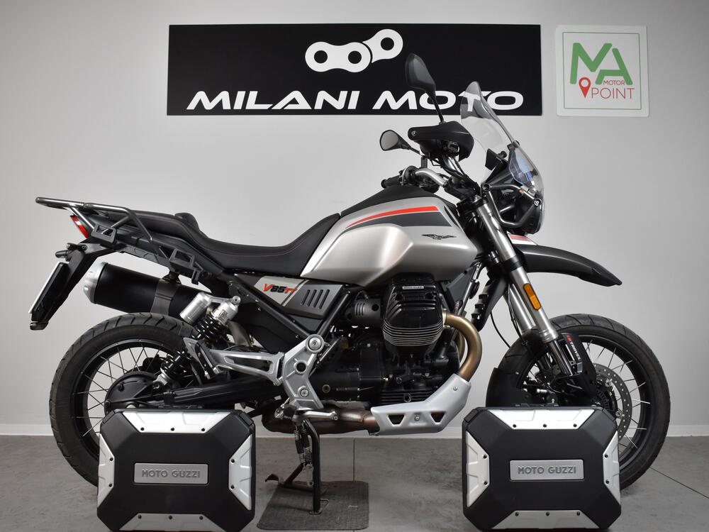 Moto Guzzi V85 TT Travel (2021 - 23)