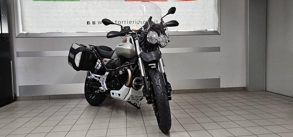 Moto Guzzi V85 TT Travel (2021 - 23) (2)