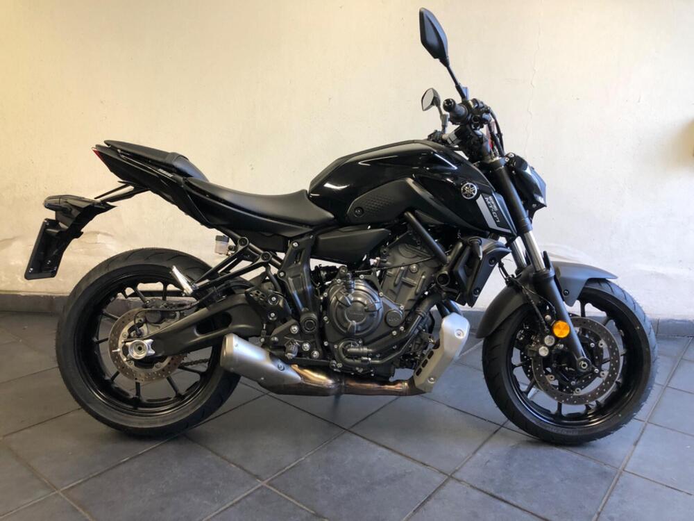 Yamaha MT-07 Pure (2023 - 25)