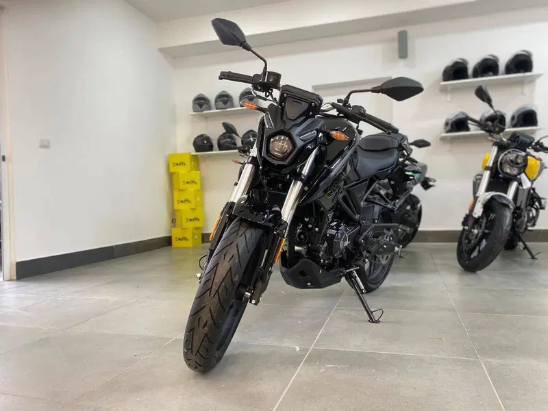 Voge Brivido 125R (2023 - 26) (5)