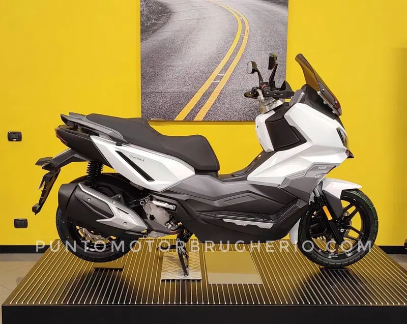 Sym ADX 300 (2024 - 26) (3)