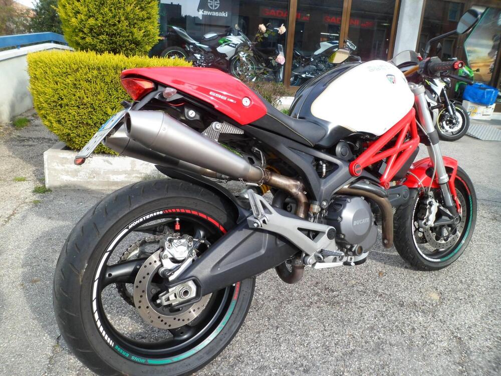 Ducati Monster 696 (2008 - 13) (3)