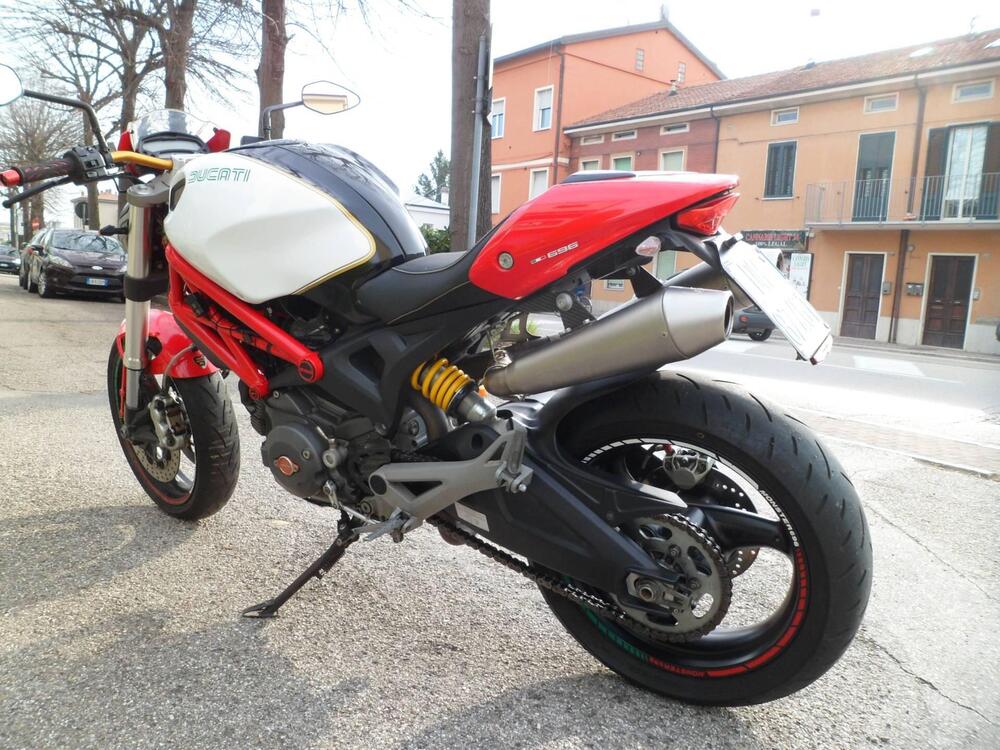 Ducati Monster 696 (2008 - 13) (4)