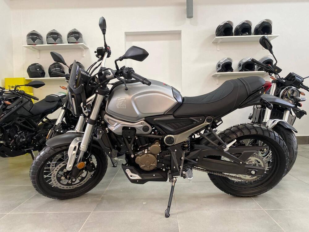 Voge Trofeo 300ACX Scrambler (2021 - 25) (2)