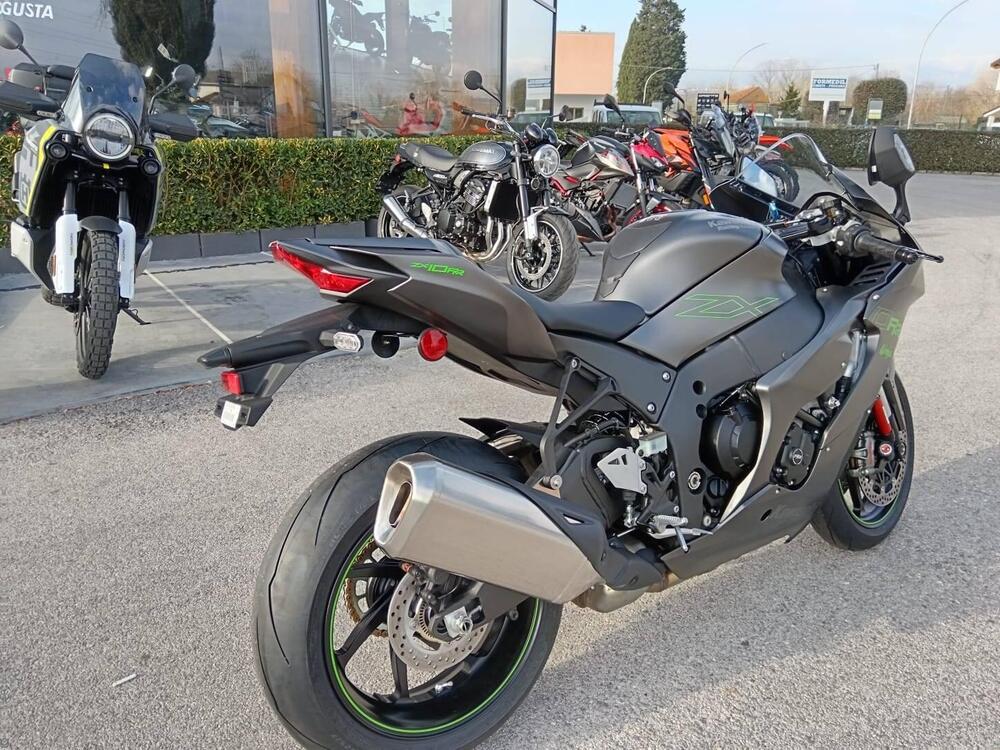 Kawasaki Ninja 1000 ZX-10RR (2025) (2)